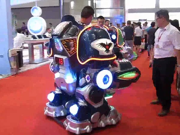 Walking robot ride