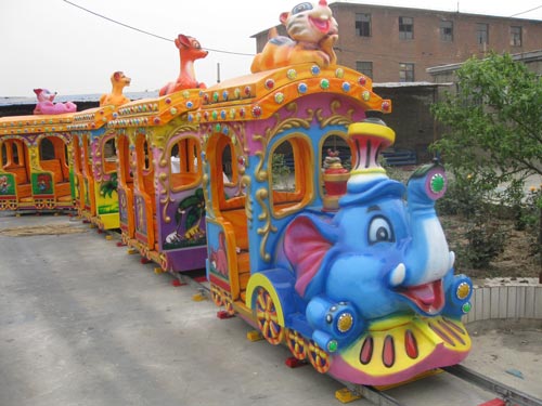 amusement park train ride