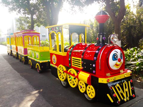 Amusement park train rides